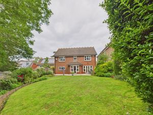 Garden & rear elevation - click for photo gallery